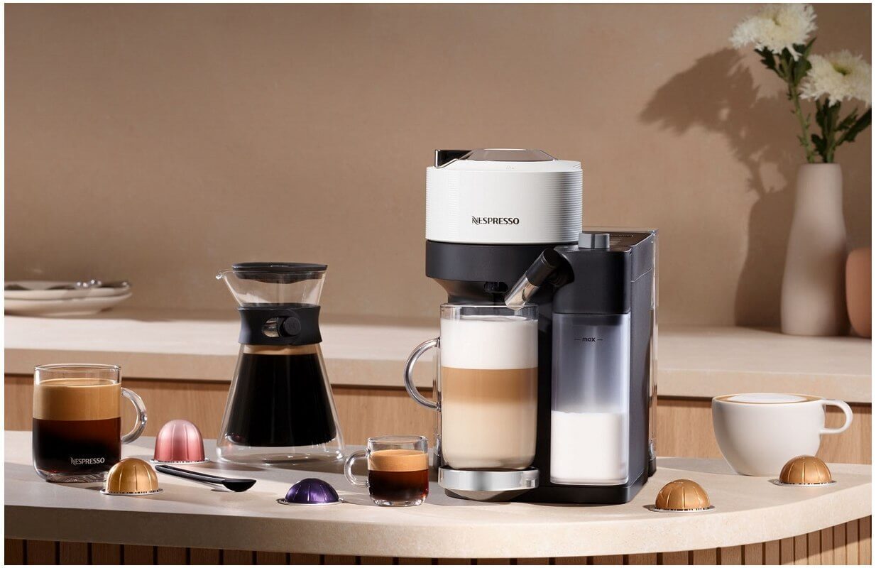 Кофемашина капсульная Delonghi Nespresso Vertuo Lattissima ENV300.W белый