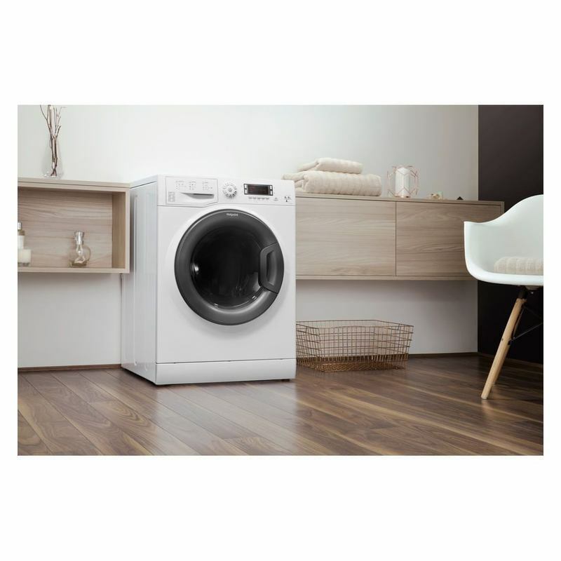 Стиральная машина с сушкой Hotpoint FDD 9640B EU