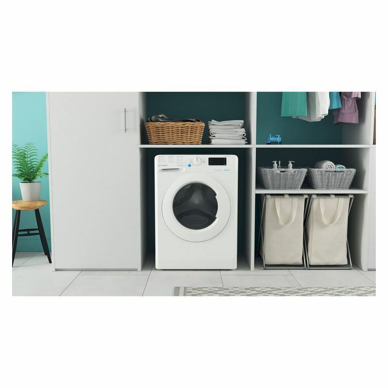Стиральная машина узкая Indesit BWSE 81282 L