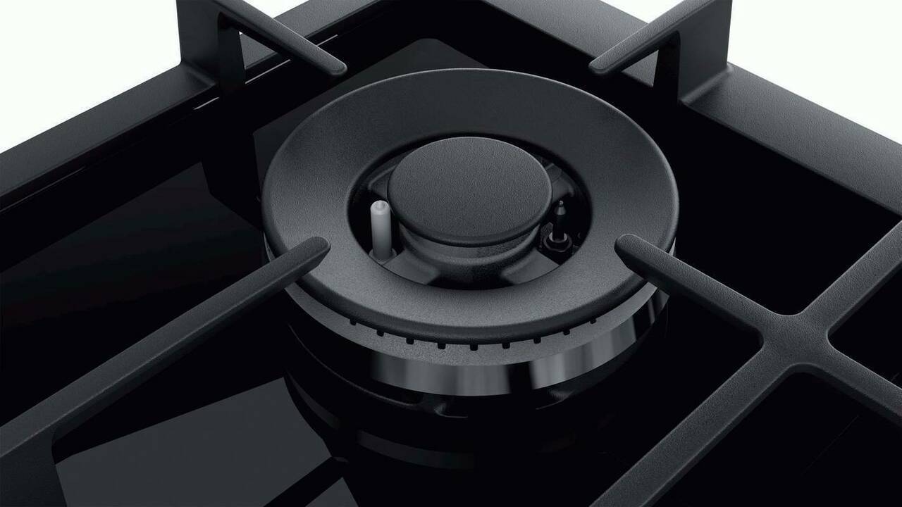 Встраиваемая газовая варочная панель Bosch PCH6A6B90R черный